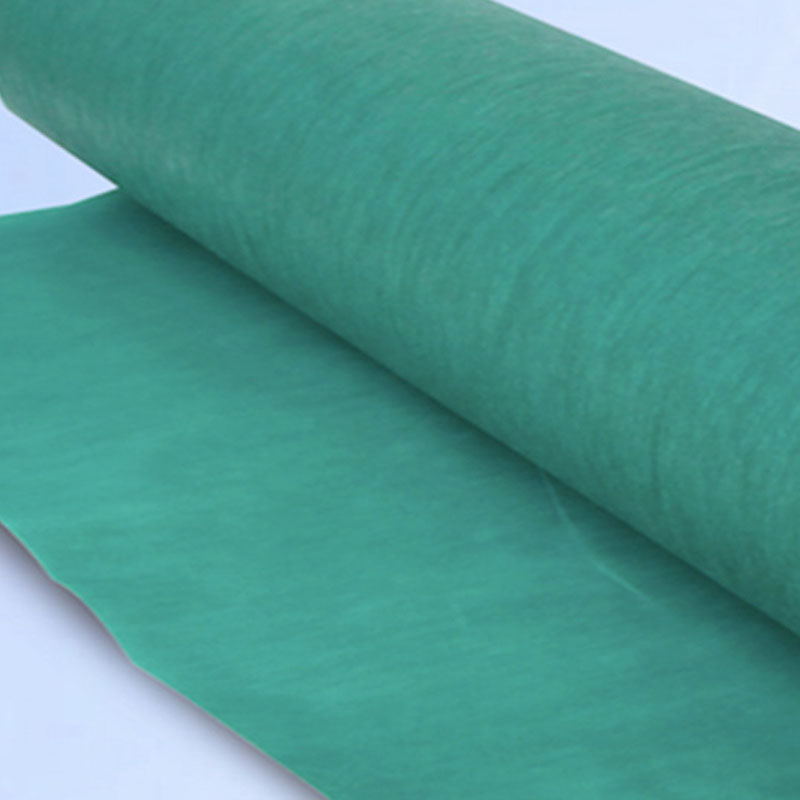 淋膜复合无纺布卷材绿色淋膜浸渍无纺布卷材一次性铺单盖布卷材3.jpg